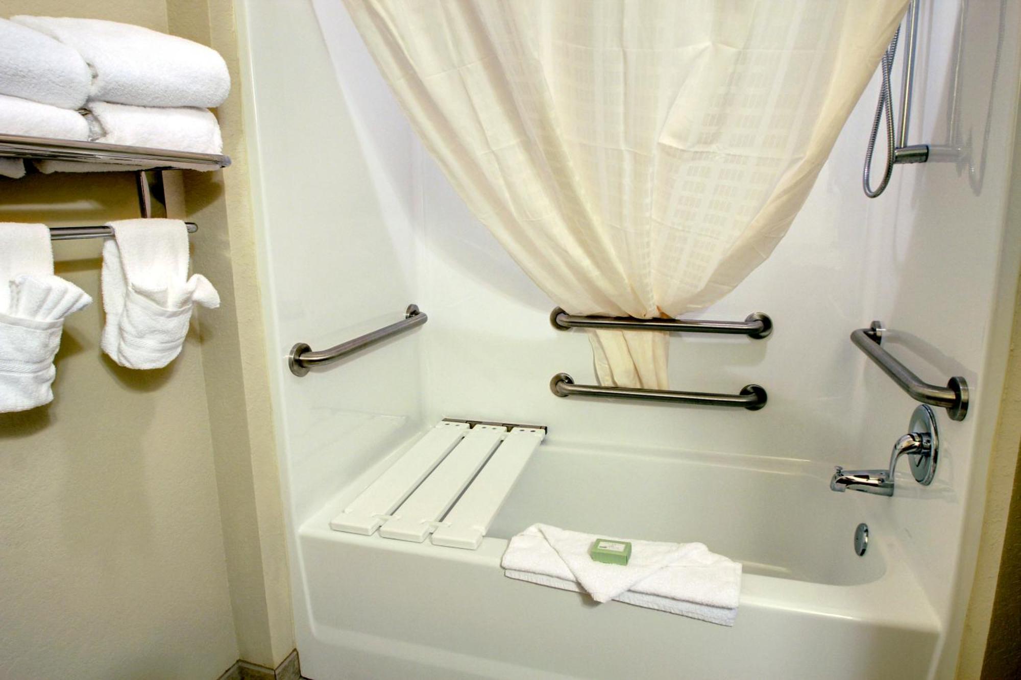 Cobblestone Hotel & Suites - Beulah Pokoj fotografie
